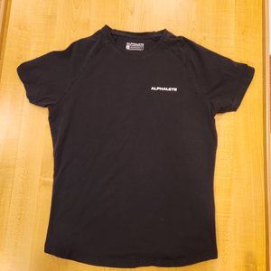 ALPHALETE PERFORMANCE FIT Black Graphic Short Sleeve Workout Tee (Size: Medium)